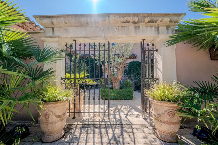 Image No.14-4 Bed House for sale