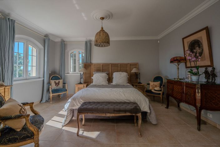 Image No.38-4 Bed House for sale