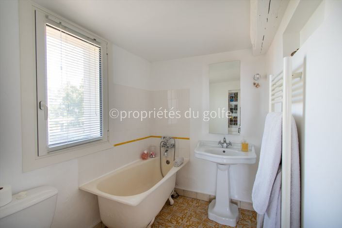 Image No.16-4 Bed House for sale
