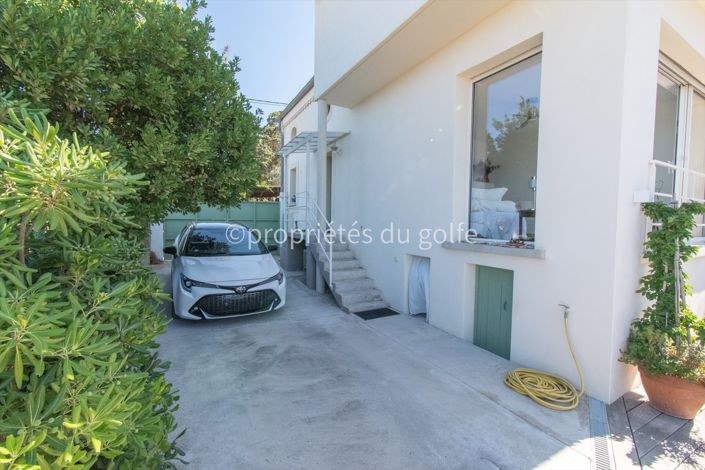 Image No.27-4 Bed House for sale