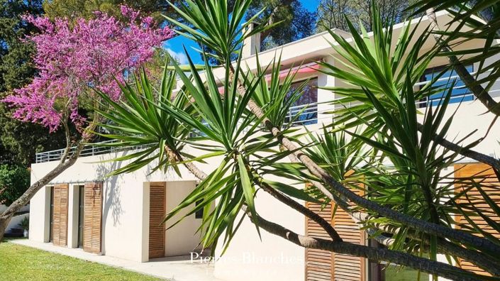Image No.12-5 Bed House for sale