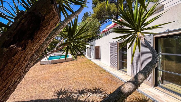 Image No.17-5 Bed House for sale