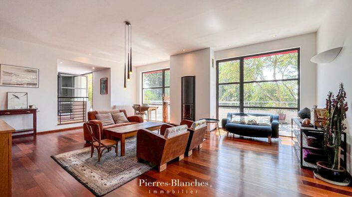 Image No.3-5 Bed House for sale