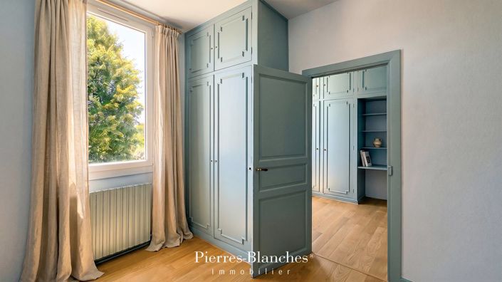 Image No.5-7 Bed House for sale