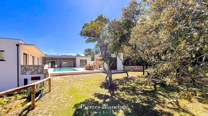 Image No.17-6 Bed House for sale