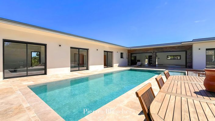Image No.2-6 Bed House for sale