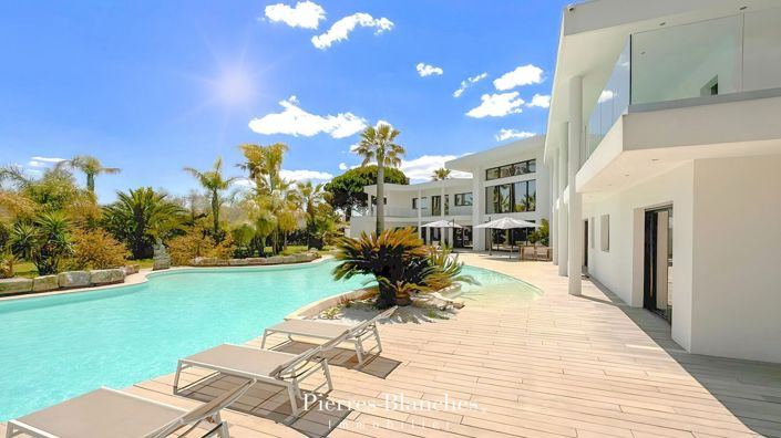 Image No.11-6 Bed House for sale