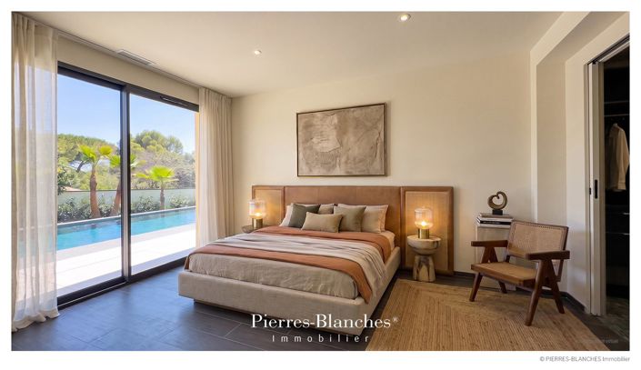 Image No.6-5 Bed House for sale