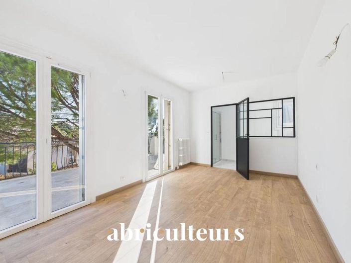 Image No.9-3 Bed House for sale