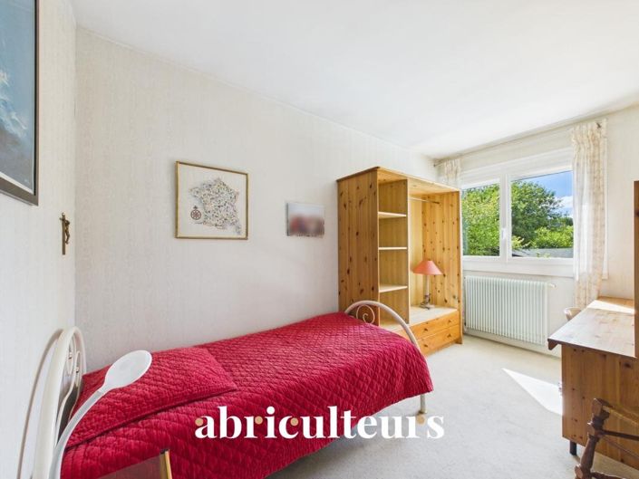 Image No.10-5 Bed House for sale