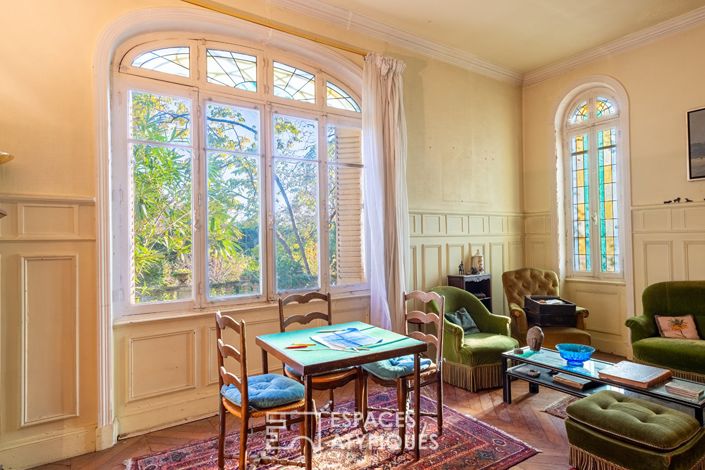 Image No.5-5 Bed House for sale