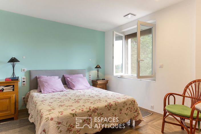 Image No.8-5 Bed House for sale