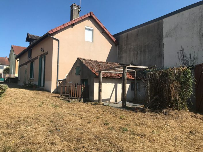 Image No.10-3 Bed House for sale