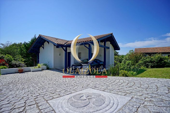 Image No.2-4 Bed House for sale