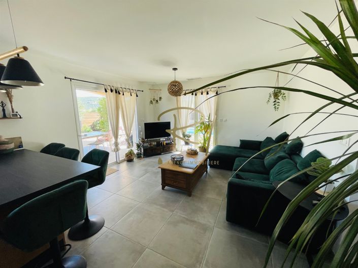 Image No.9-2 Bed House for sale