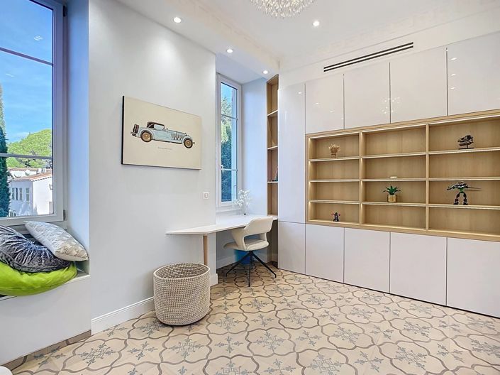Image No.14-3 Bed Apartment for sale