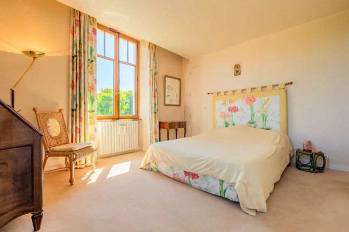 Image No.27-4 Bed House for sale