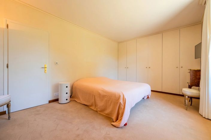 Image No.30-4 Bed House for sale