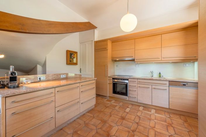 Image No.34-4 Bed House for sale