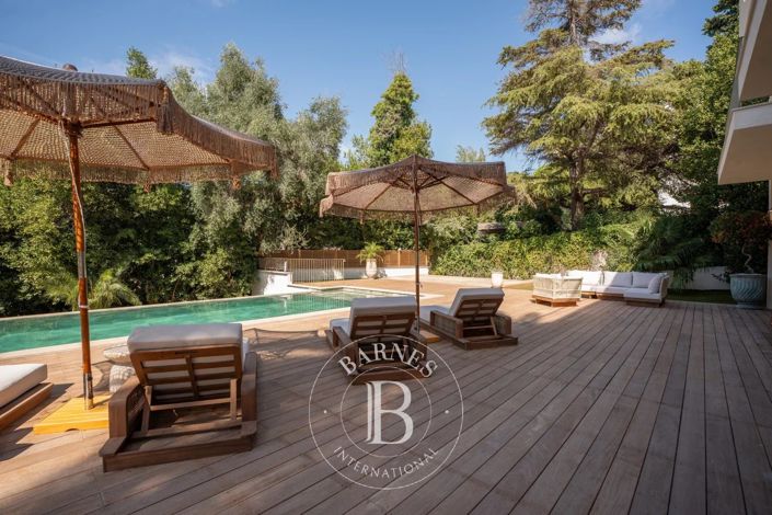 Image No.12-5 Bed House for sale