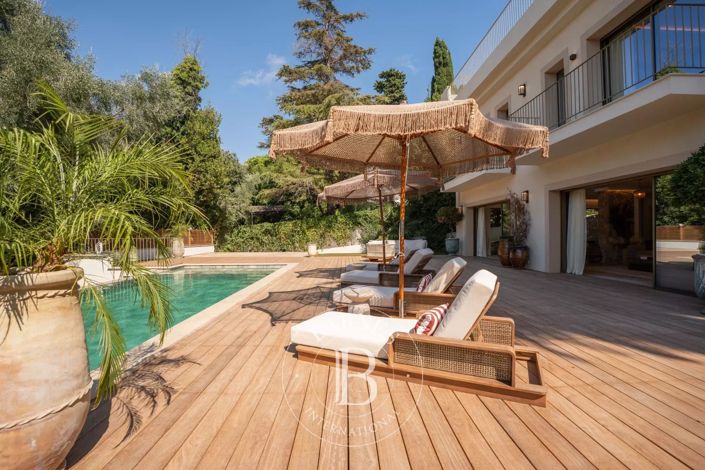 Image No.3-5 Bed House for sale