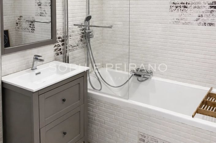 Image No.10-5 Bed House for sale