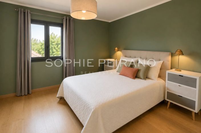 Image No.11-5 Bed House for sale