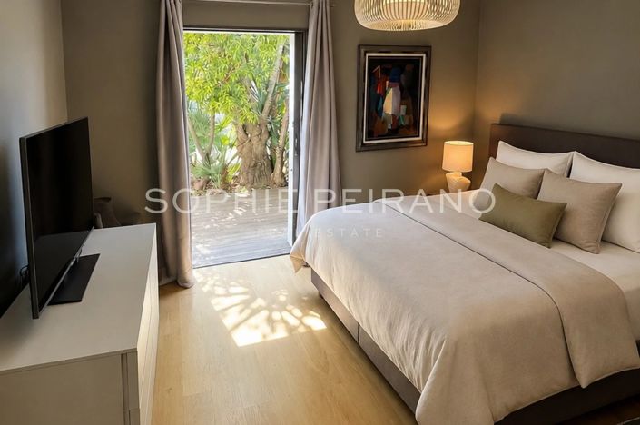 Image No.7-5 Bed House for sale