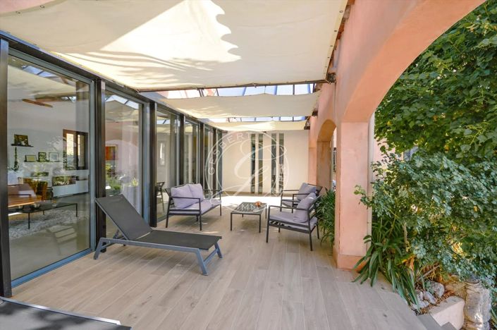 Image No.12-5 Bed House for sale