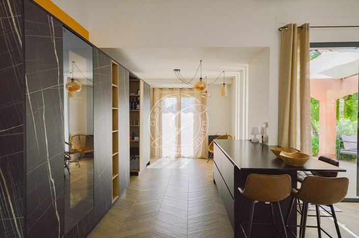 Image No.16-5 Bed House for sale