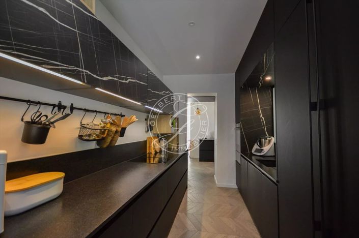 Image No.17-5 Bed House for sale