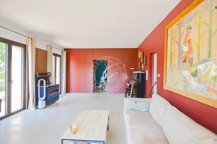 Image No.19-5 Bed House for sale
