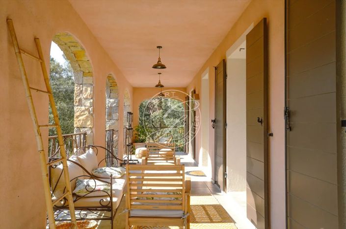 Image No.27-5 Bed House for sale