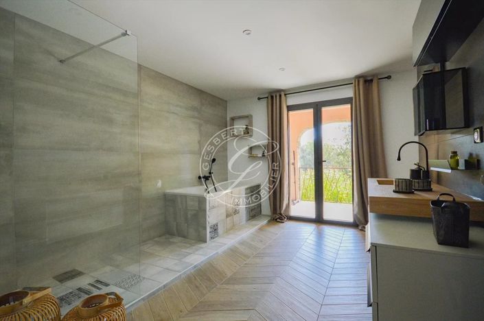 Image No.33-5 Bed House for sale