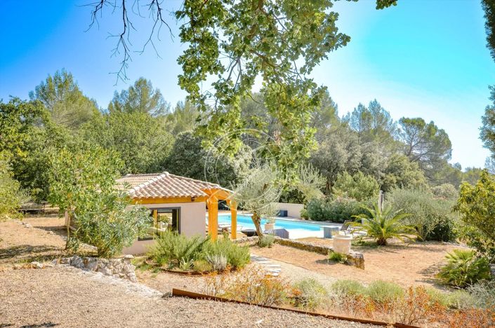 Image No.45-5 Bed House for sale