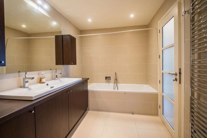 Image No.9-2 Bed Apartment for sale