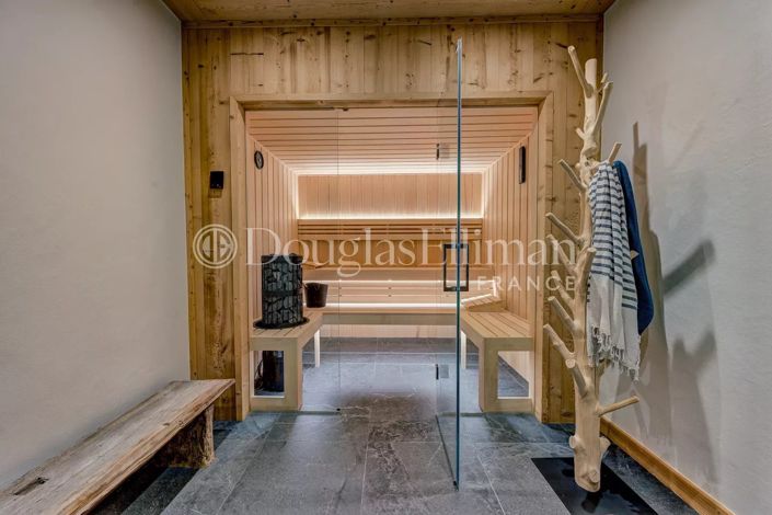 Image No.15-6 Bed House for sale