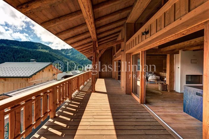 Image No.4-6 Bed House for sale