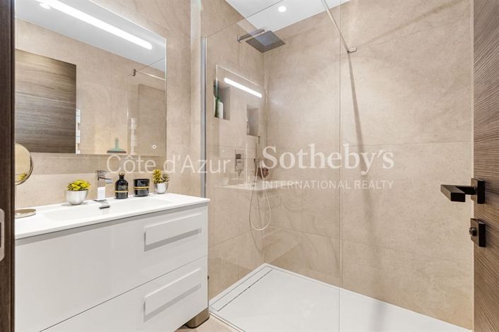 Image No.19-3 Bed Apartment for sale