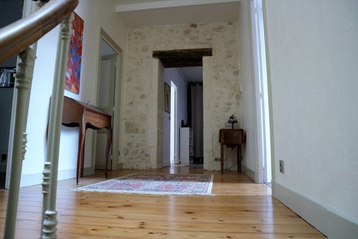 Image No.11-Appartement de 6 chambres à vendre à Saintes