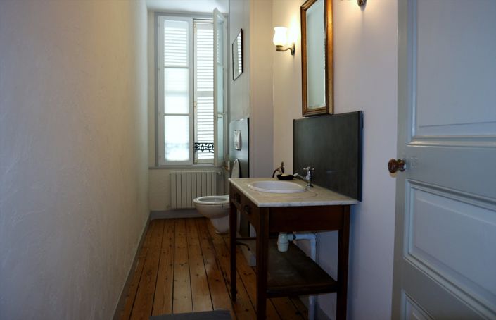 Image No.23-Appartement de 6 chambres à vendre à Saintes