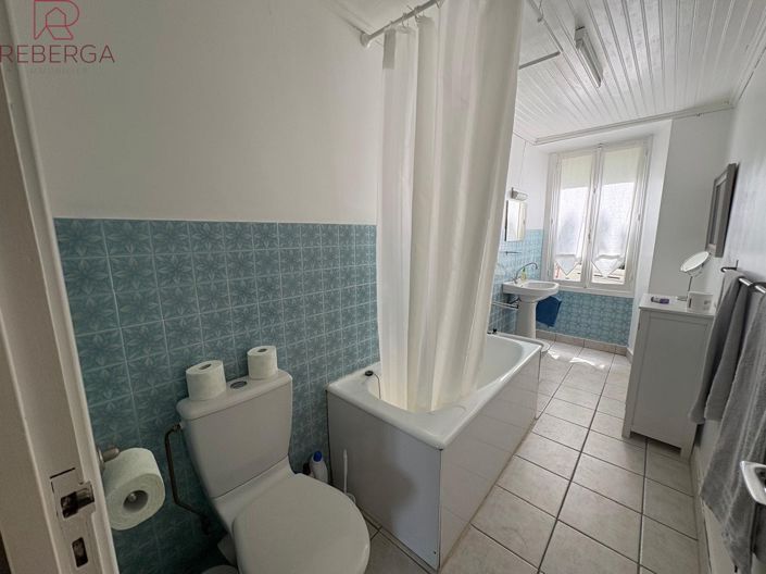 Image No.18-4 Bed House for sale