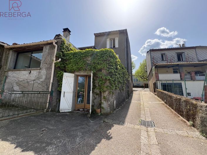 Image No.2-4 Bed House for sale