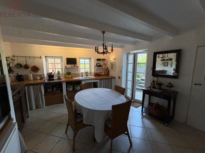 Image No.8-4 Bed House for sale