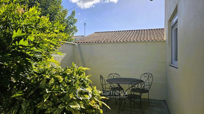 Image No.19-3 Bed House for sale