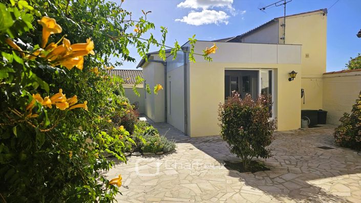 Image No.8-3 Bed House for sale