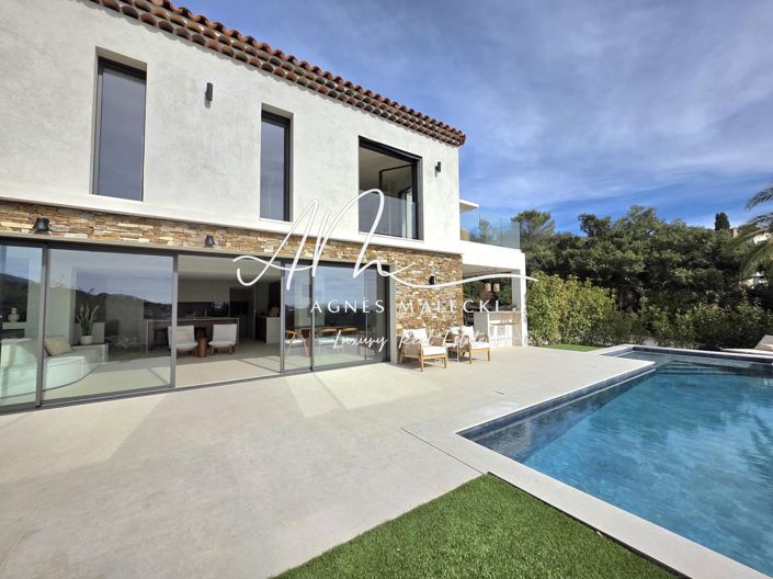 Image No.8-6 Bed House for sale