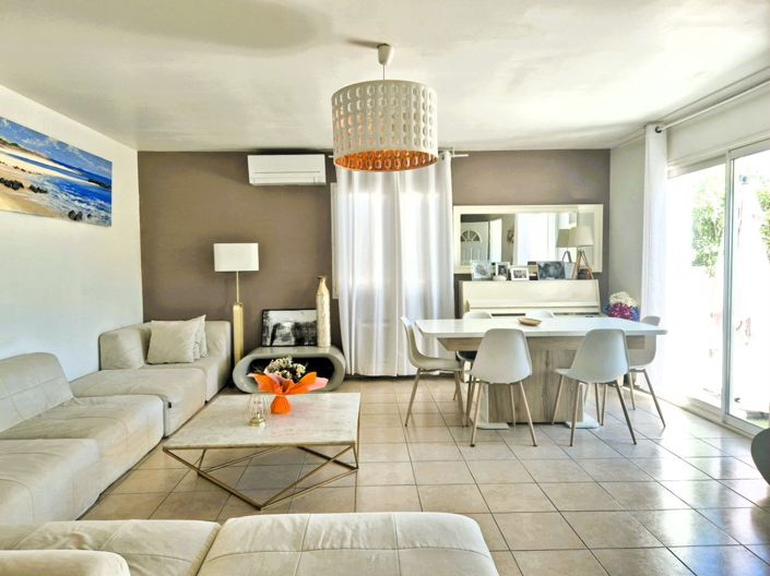 Image No.7-3 Bed House for sale