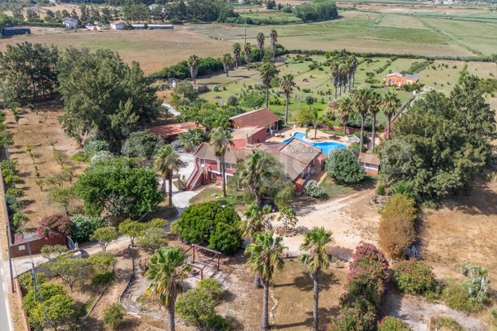 Image No.7-7 Bed House for sale