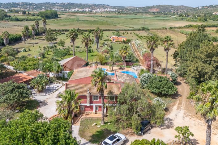 Image No.8-7 Bed House for sale